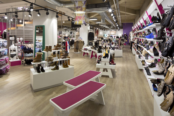 Republic-flagship-store-by-Janous-Design-Leeds-06