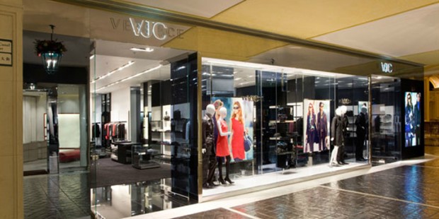 VJC-Versace-store-by-Arcabi-Associates-04