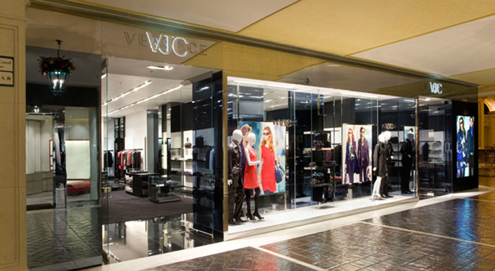 VJC-Versace-store-by-Arcabi-Associates-04