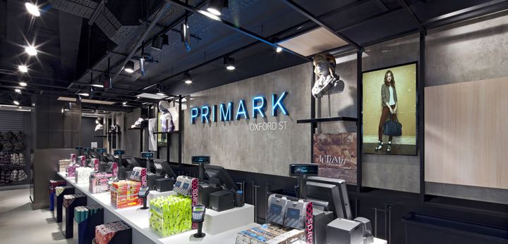 primark_oxford_street_carousel_12